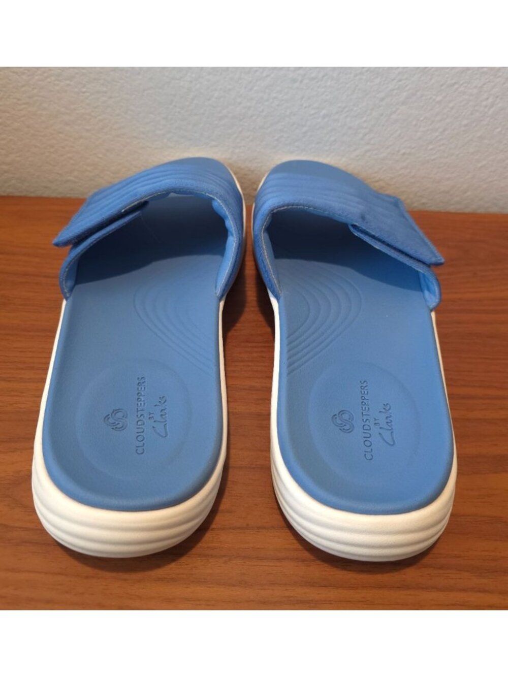 Clarks Cloudsteppers Lola Surf Blue Slide Sandals w/ Cushioned Sole Women's 10M - Picture 3 of 8